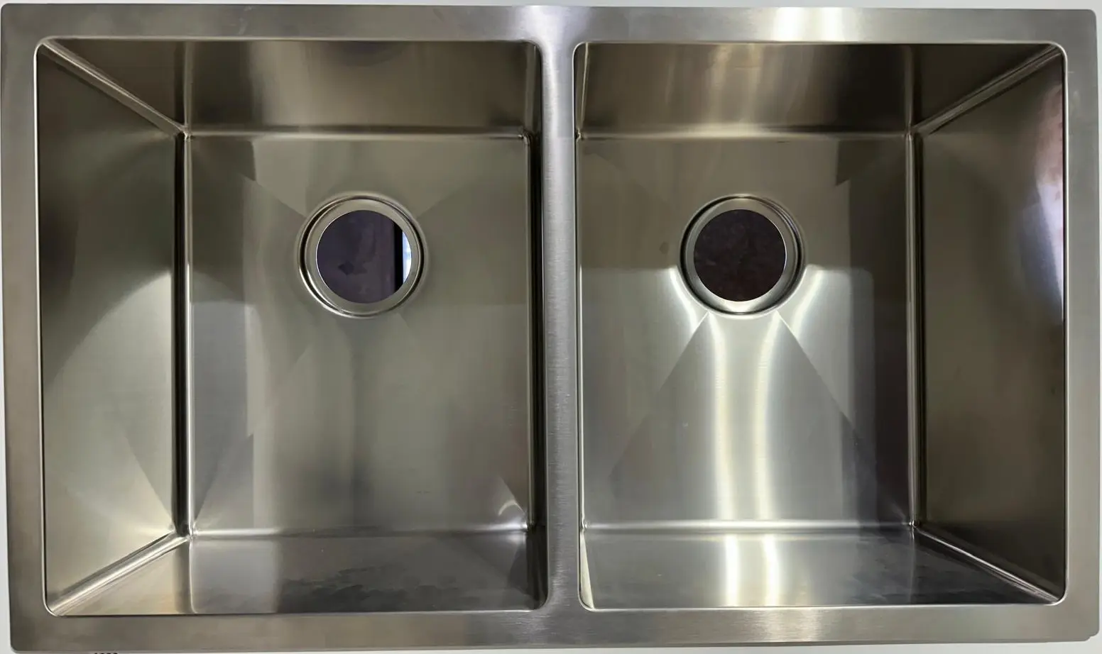770x450mm Handmade Stainless Steel Kitchen Sink – 1.2mm Thick | 304 Grade | Available in Multiple Colours