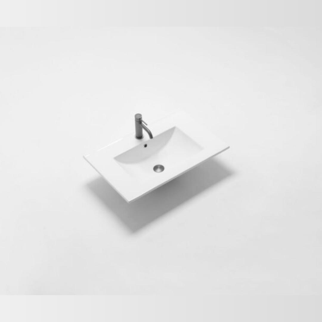 Handy 600mm Gloss White ceramic top with overflow